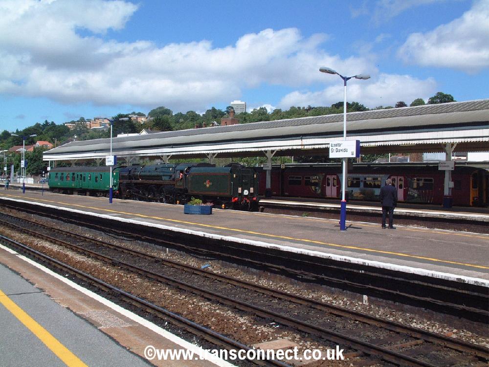loco 71000 reversing Thru Exeter St Davids 090706 .JPG